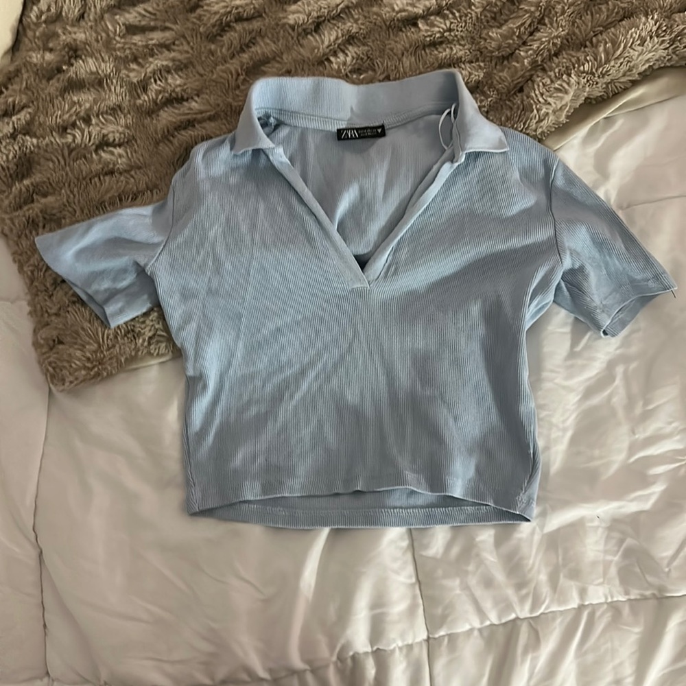 crop top v neck